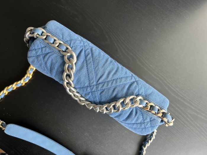 Handbag Chanel size 26 cm