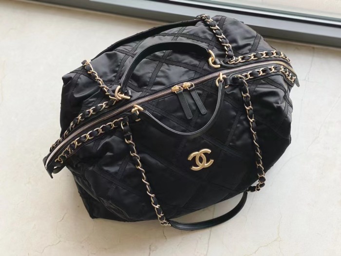 Handbag Chanel 99150 size 25×46×28 cm