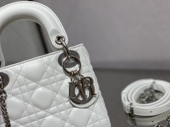 Handbag Dior size 17 cm