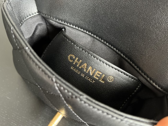 Handbag Chanel size 17 cm