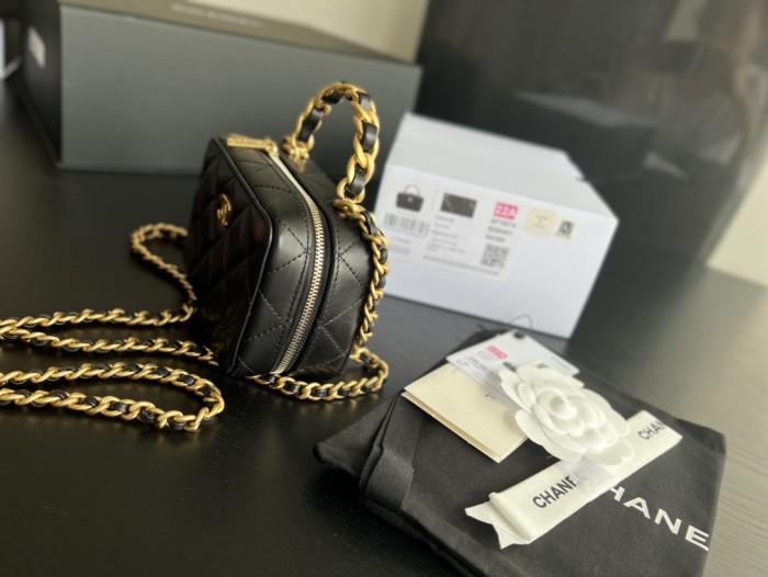 Handbag Chanel AP2874 size 13.5cmx8.5cmx6 cm