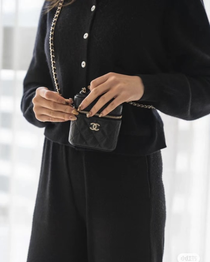 Handbag Chanel size 11×10×4 cm