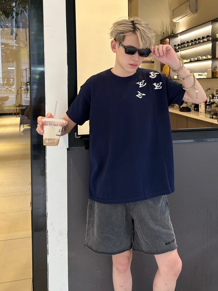 Clothes Louis Vuitton 430