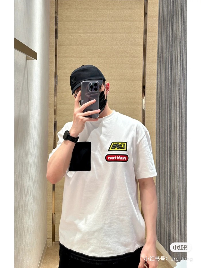 Clothes Louis Vuitton 412