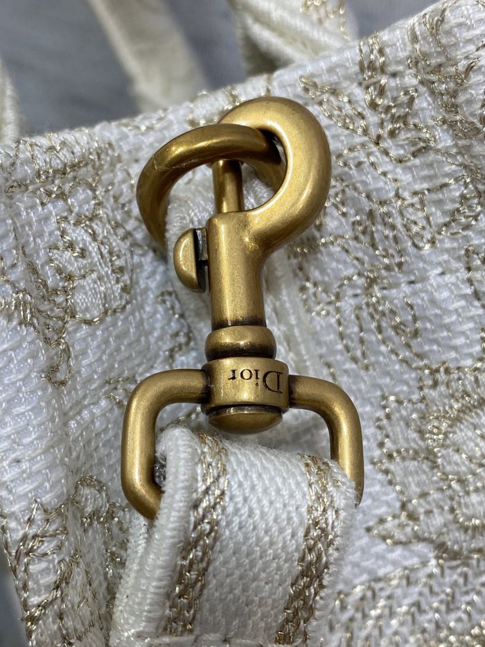 Handbag Dior size 13.5*5*18 cm