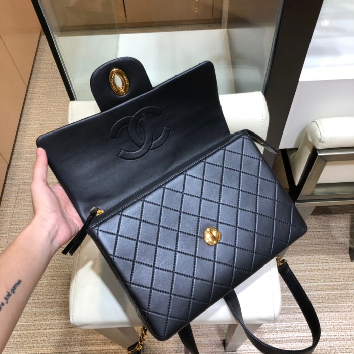 Handbag Chanel A088 size 30x8x21 cm