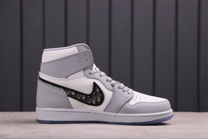 Jordan 1 Retro High Dior