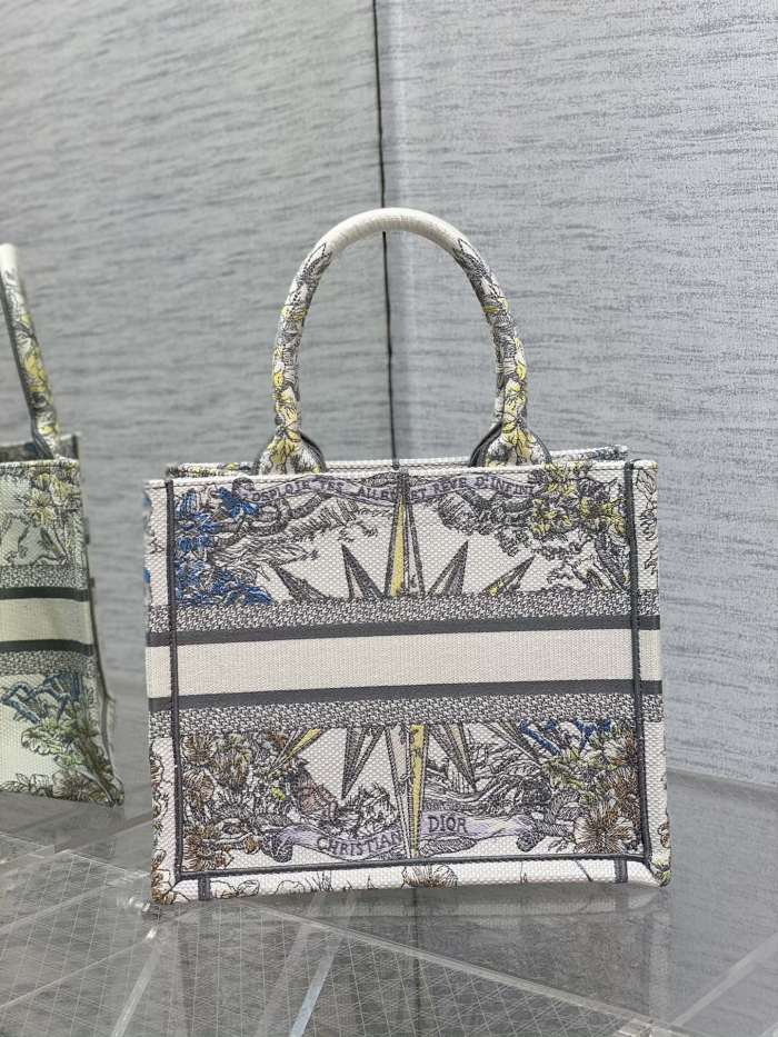 Handbag Dior size 26*8*22 cm