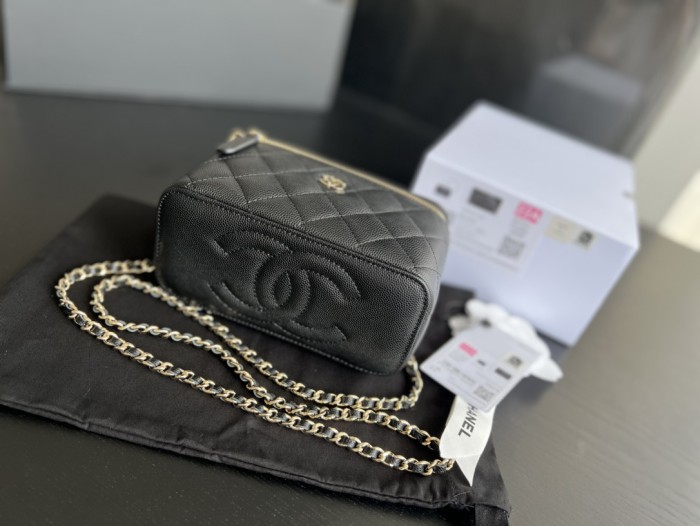 Handbag Chanel size 16cmx8cmx10 cm