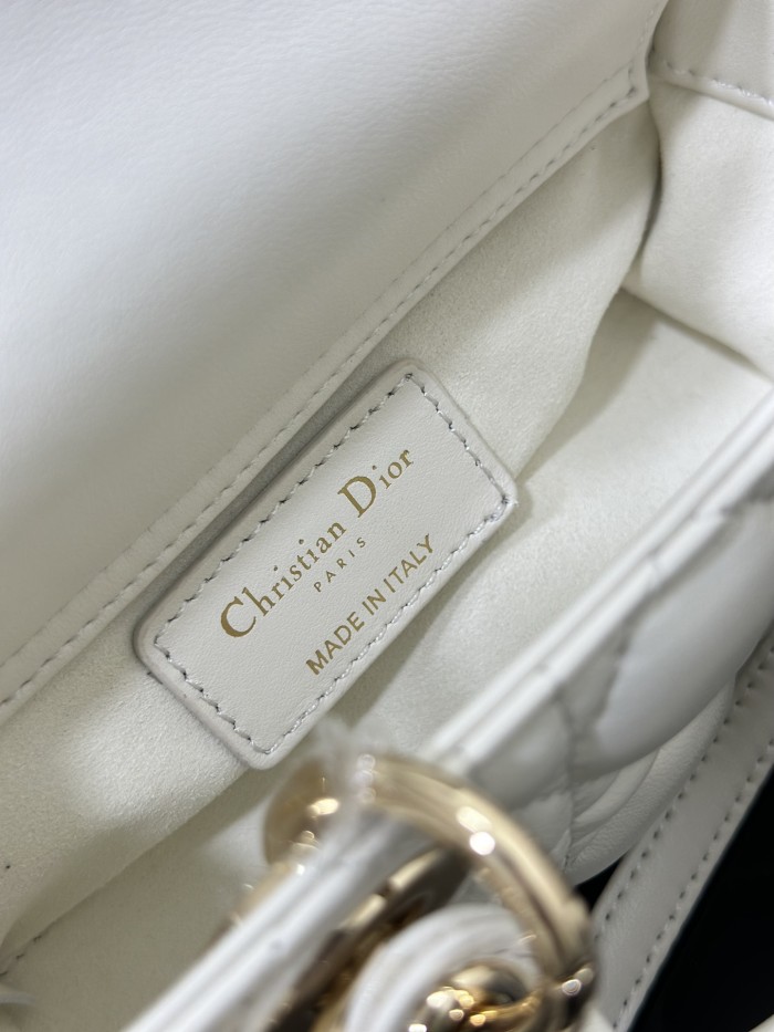 Handbag Dior S0910 size 16 x 9 x 5 cm
