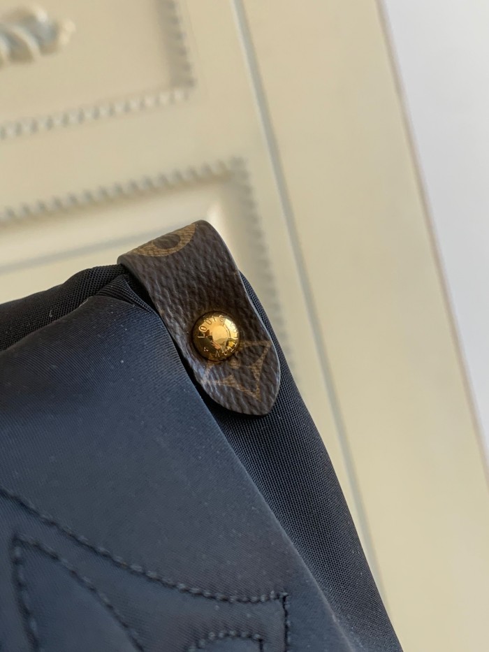 Handbag Louis Vuitton M59007 size 41 x 34 x 19 cm