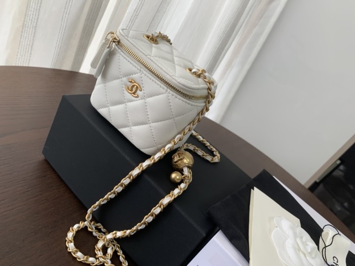 Handbag Chanel size 8.5cmx11cmx7 cm