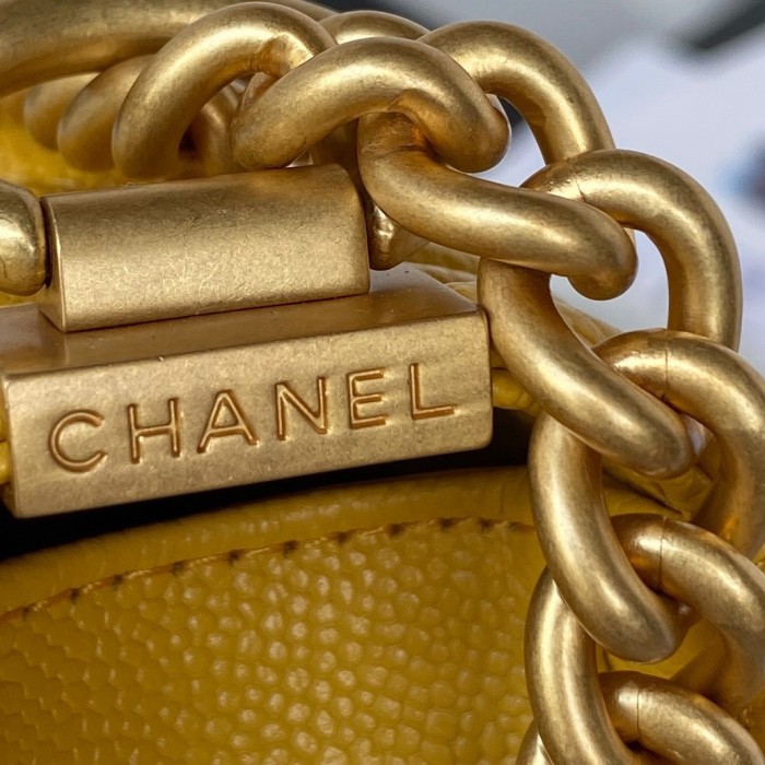 Handbag Chanel AS3350 size 18x12.5x6 cm