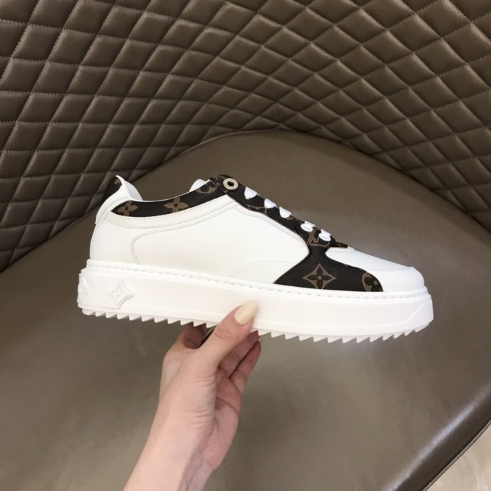 Louis Vuitton Low Top sneaker 76