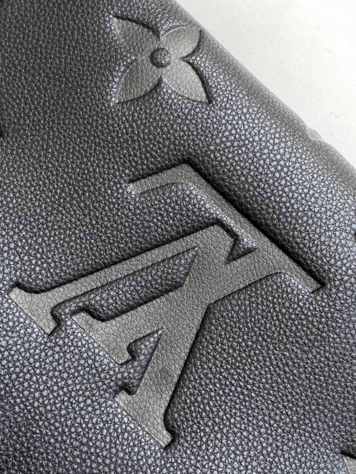 Handbag Louis Vuitton M45653