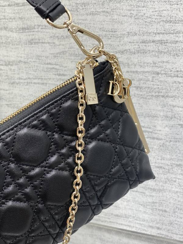 Handbag Dior size 27×12×5 cm