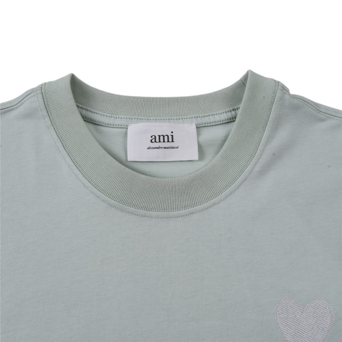 Clothes AMI 5