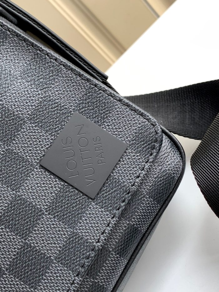 Handbag Louis Vuitton 42710 size 26 x 20 x 7 cm