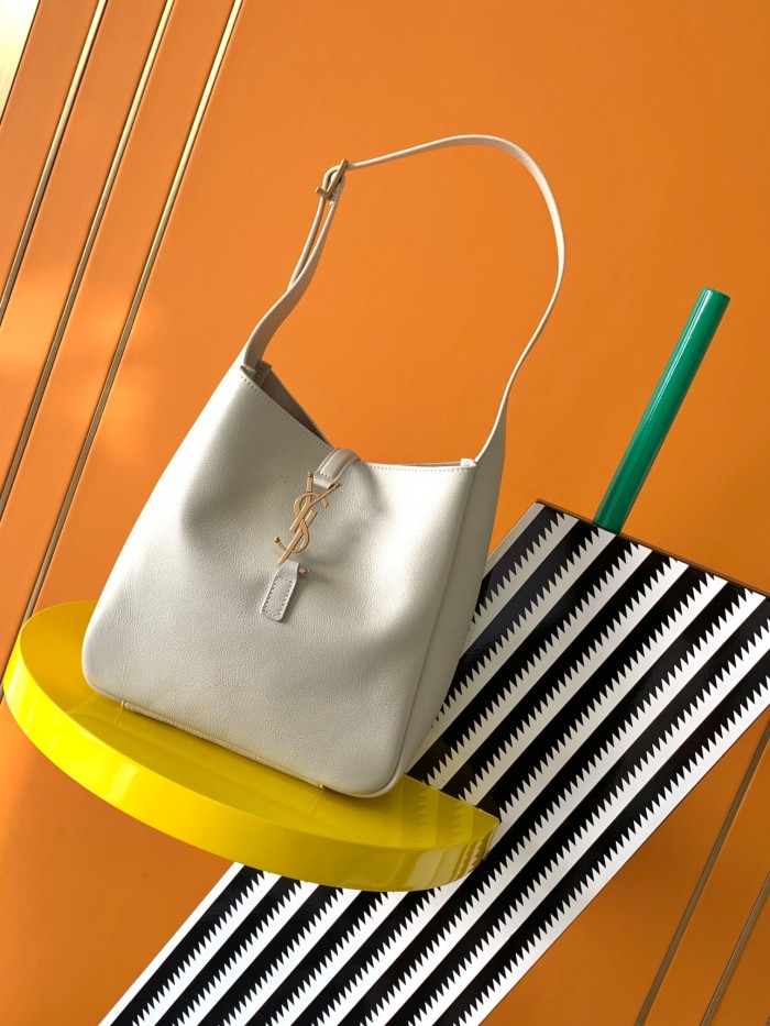 Handbags SAINT LAURENT 713938 size 22x22x10 cm