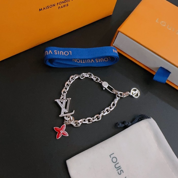 Clothes Louis Vuitton 78