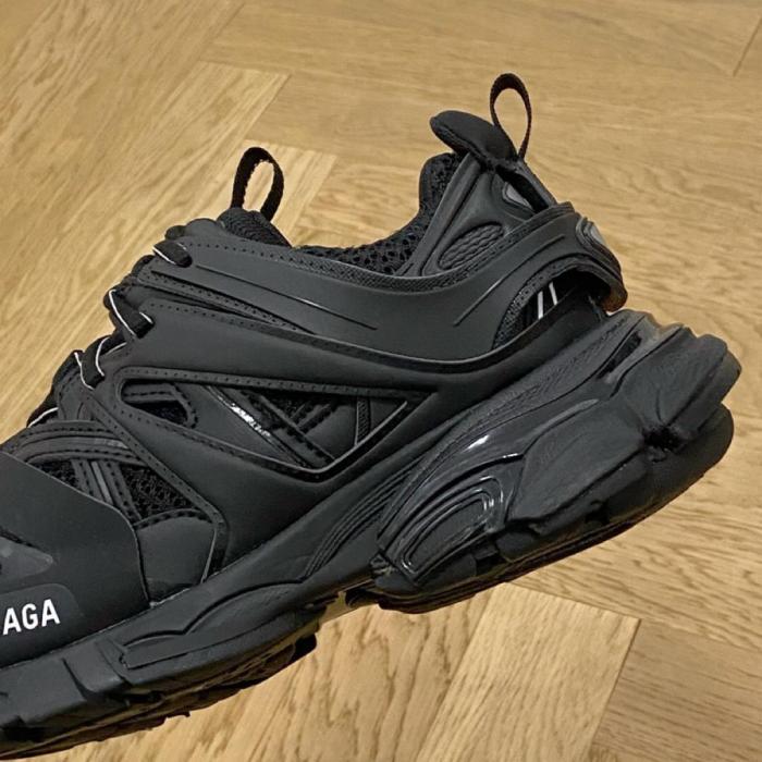 Balenciaga Track Black