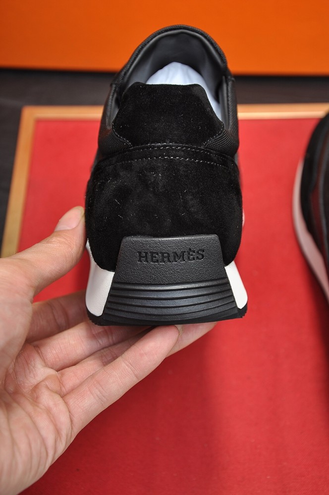 Hermes Low Top sneaker 23