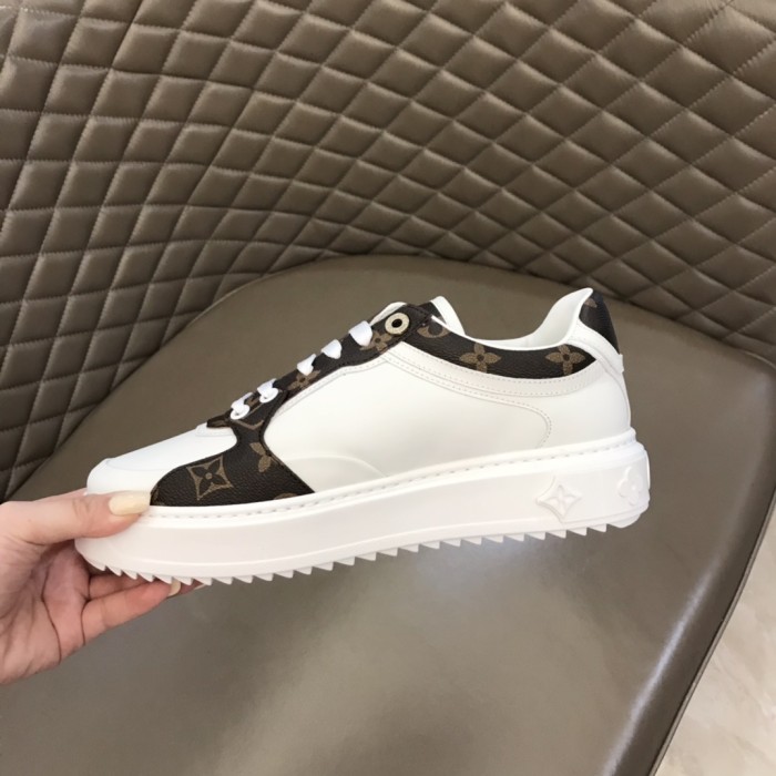 Louis Vuitton Low Top sneaker 76