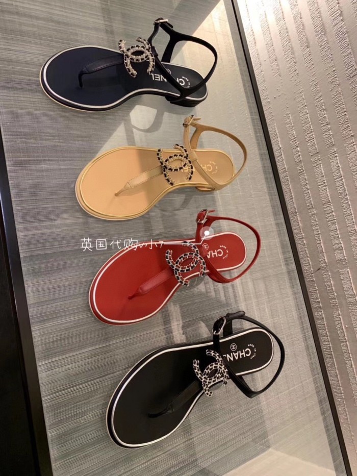 Chanel Slides 39