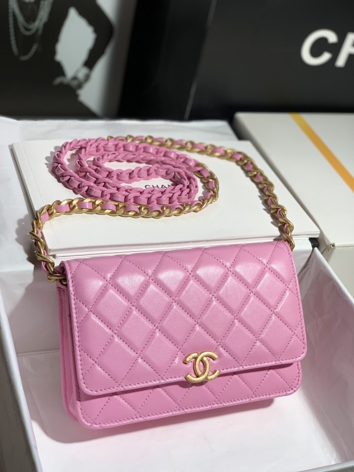 Handbag Chanel size 12*19*3.5 cm