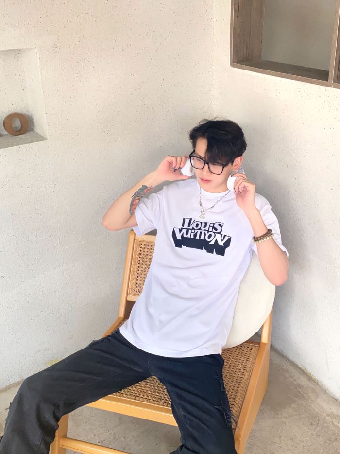 Clothes Louis Vuitton 114