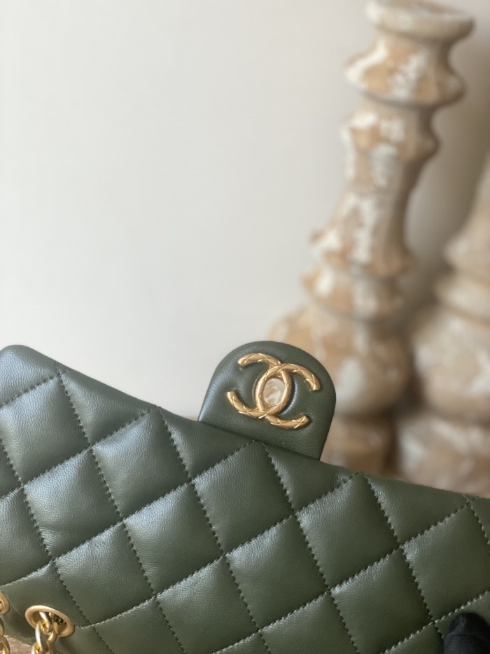 Handbag Chanel AS3393 size 14x22x8 cm