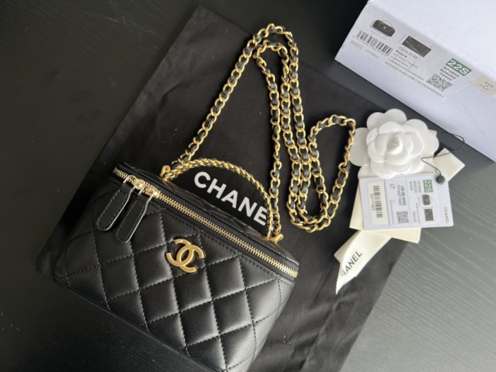 Handbag Chanel AP2805 size 17cmx9.5cmx8 cm