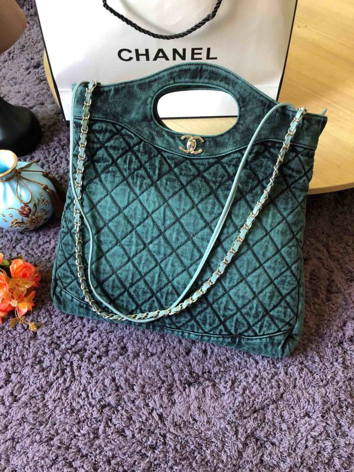 Handbag Chanel S1408 size 41×45×9 cm