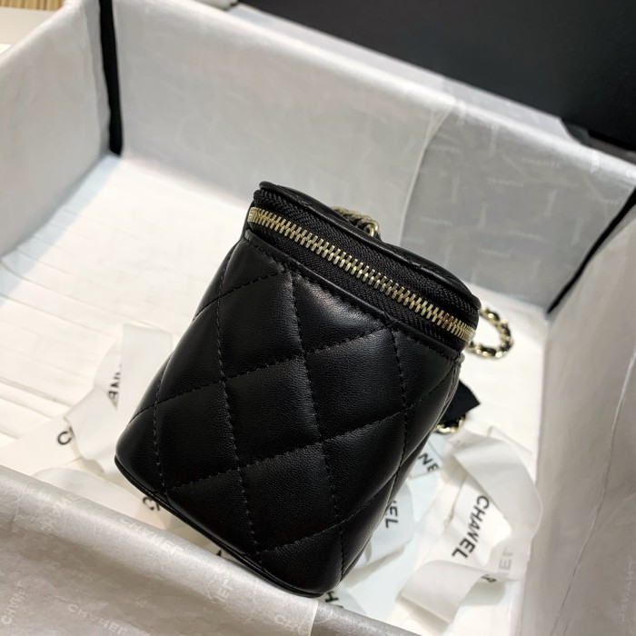 Handbag Chanel 81158 size 16 9.5 8 cm