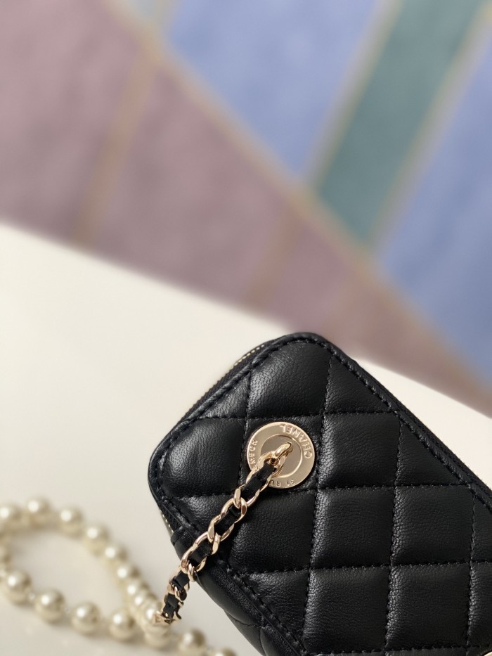 Handbag Chanel 81192 size 9.5-17-8 𝗰𝗺