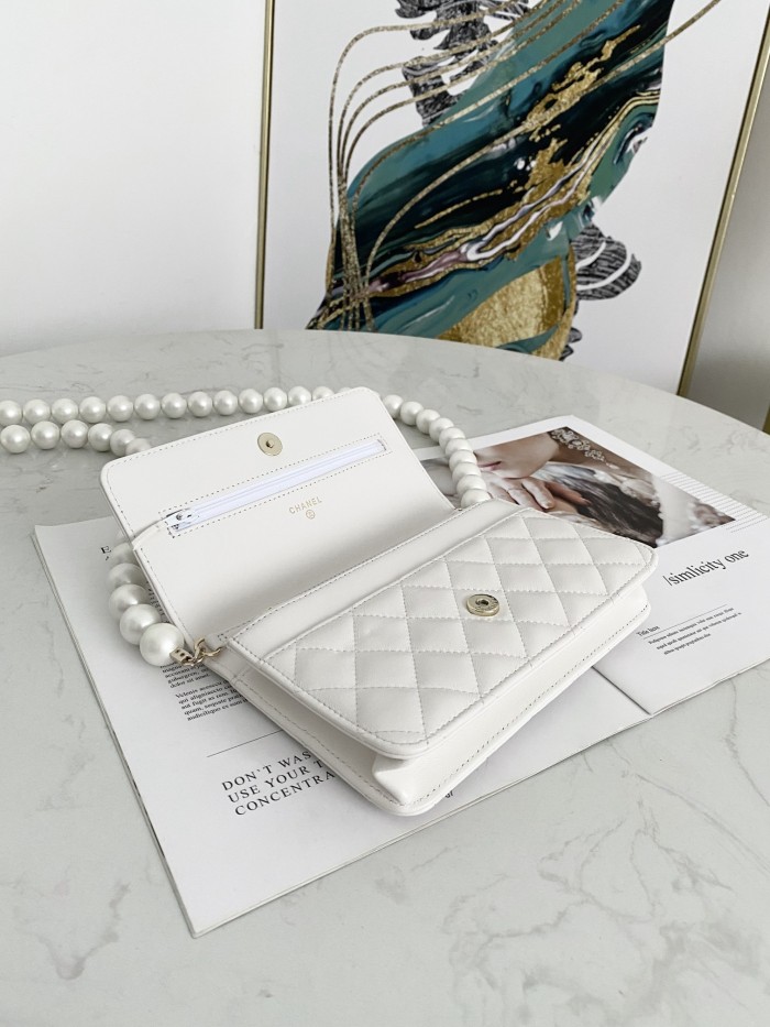 Handbag Chanel 81028 size 19 cm