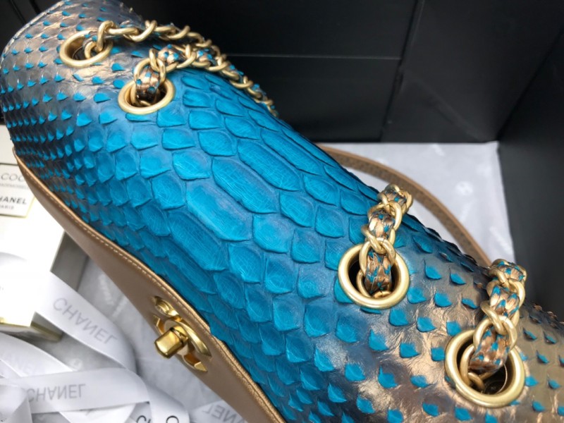 Handbag Chanel size 24.5cm*15.5cm*8.5 cm