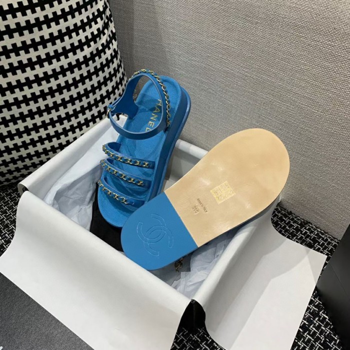 Chanel Slides 15