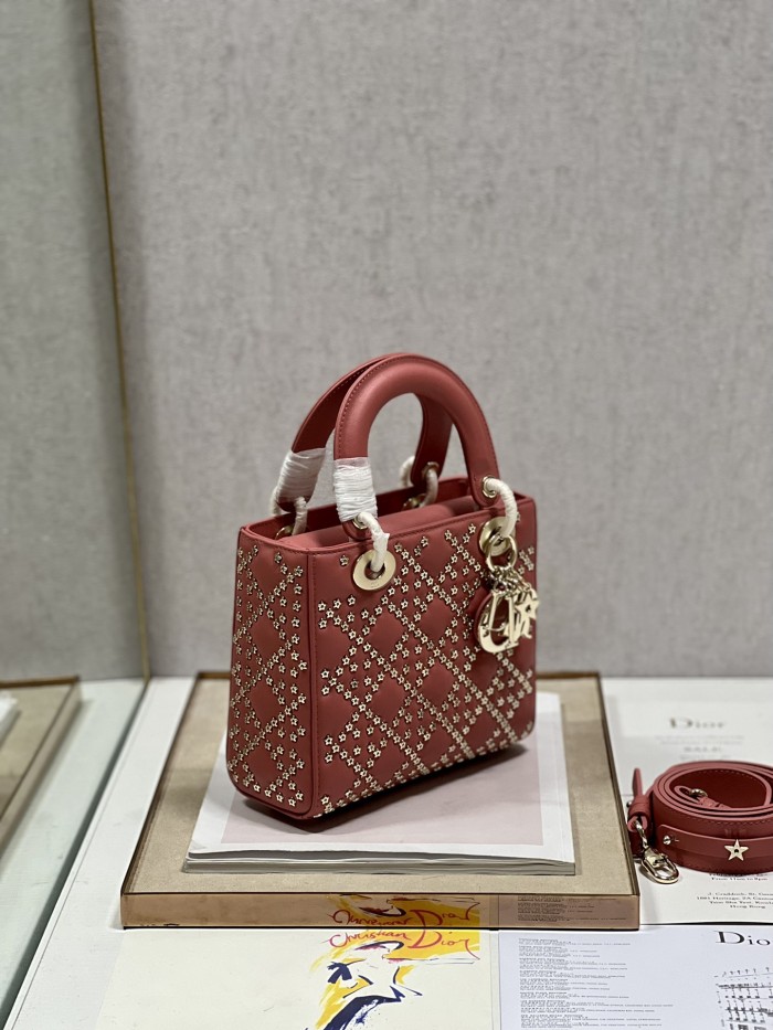 Handbag Dior 0531 size 20×16.5×8 cm