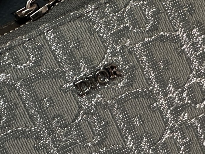 Handbag Dior 93310 size 17 x 12.5 x 5 cm