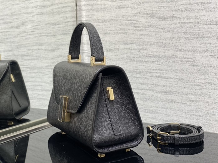 Handbag VALEXTRA size 𝟏𝟗'𝟓*𝟏𝟒*𝟗'𝟓 𝐂𝐦
