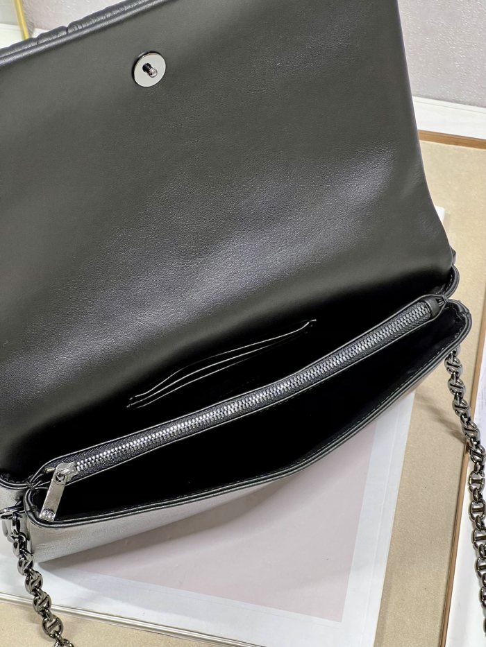 Handbag Dior 5136 size 24×15×7 cm