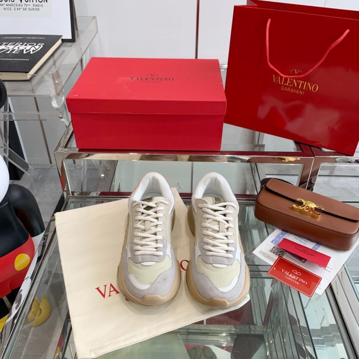 VALENTINO GARAVANI Bubbleback Sneaker 3
