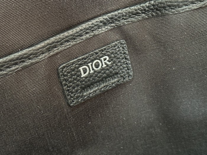 Handbag Dior 96062 size 30 x 42 x 14.5 cm