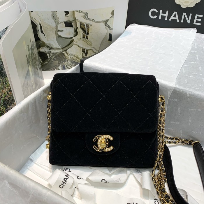 Handbag Chanel AS2588 size 19 16 4 cm