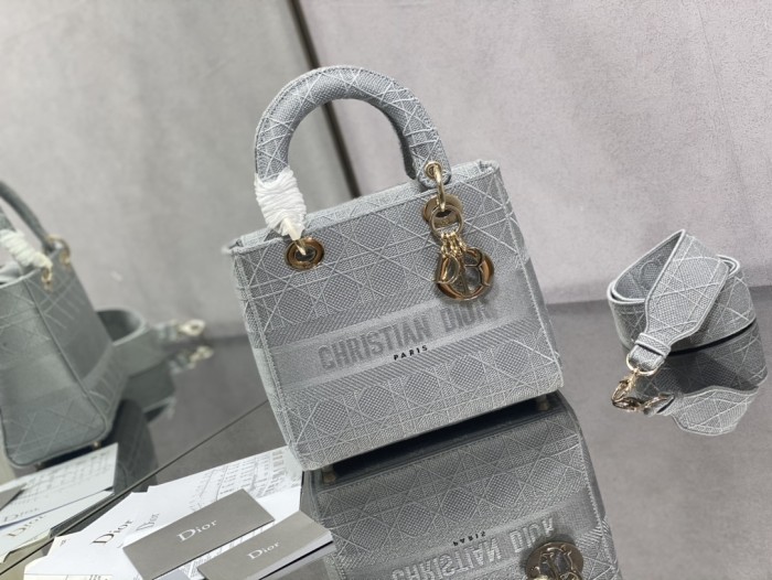 Handbag Dior size 24 cm