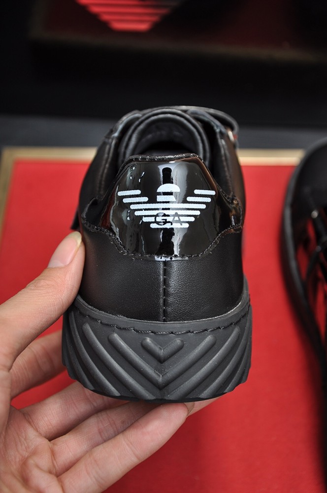 Armani Low Top Sneaker 32