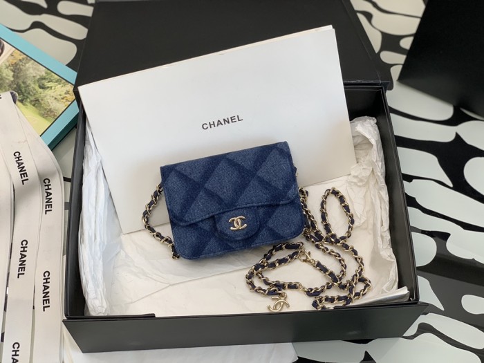 Handbag Chanel size 10×8×2 cm