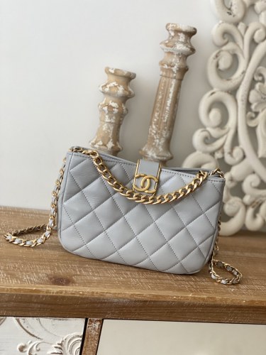 Handbag Chanel 3476 size 17*23*7* cm