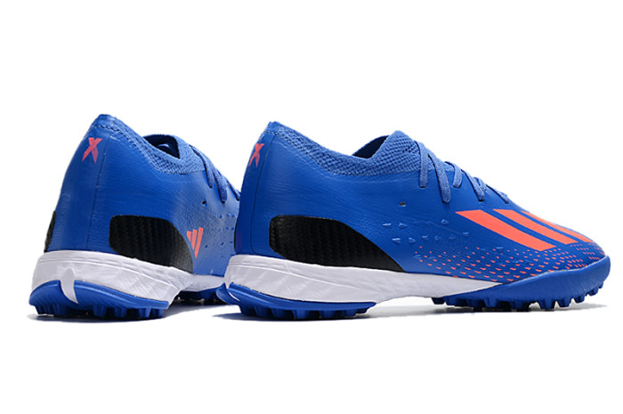 AD football shoes 35